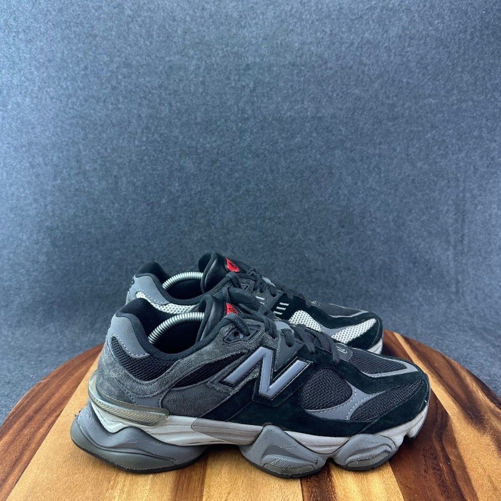 New Balance 9060 U9060BLK Mens Size 7 Black Gray Suede Running Shoes